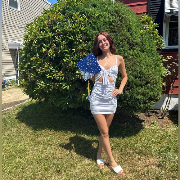 Meet your Posher, Ava - Picture 1 of 1